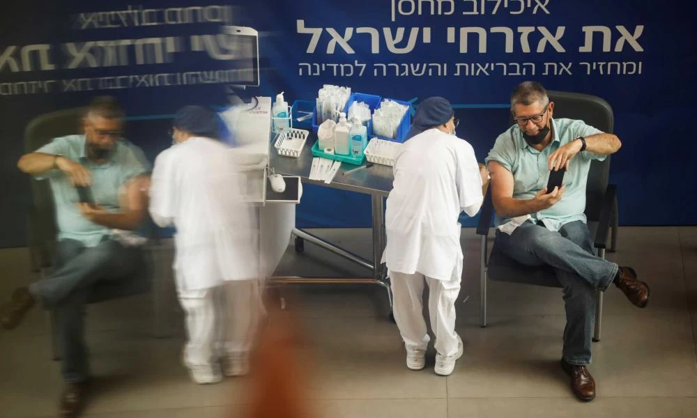 Κορονοϊός: Από 40 ετών θα κάνουν και τρίτη δόση εμβολίου στο Ισραήλ